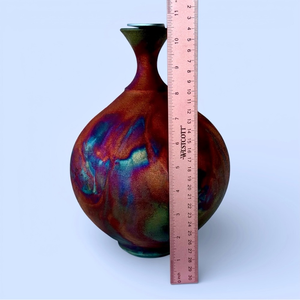 Raku Vase Stunning Iridescent Colors 10-1/2” Tall Artist Signed & Numbered - Picture 8 of 11